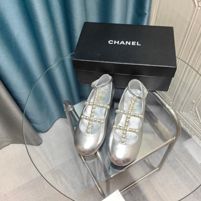 Ch*el sandals